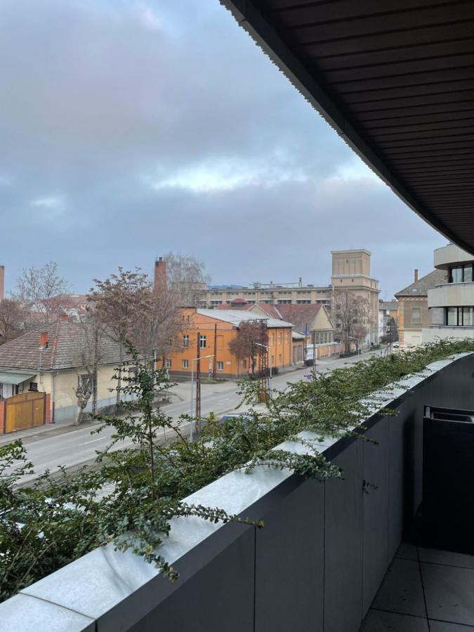Design Apartman - Free Parking Szeged Extérieur photo